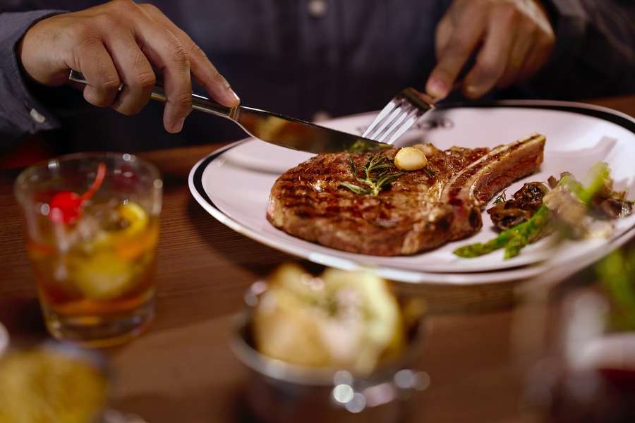 RCI, Mariner, Chops Grille 4.jpg
